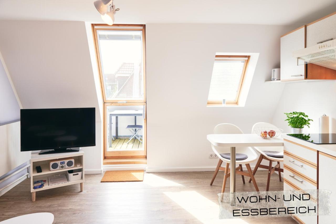 Ferienwohnung Mit Balkon In Zentraler Und Ruhiger Lage Busum Bagian luar foto